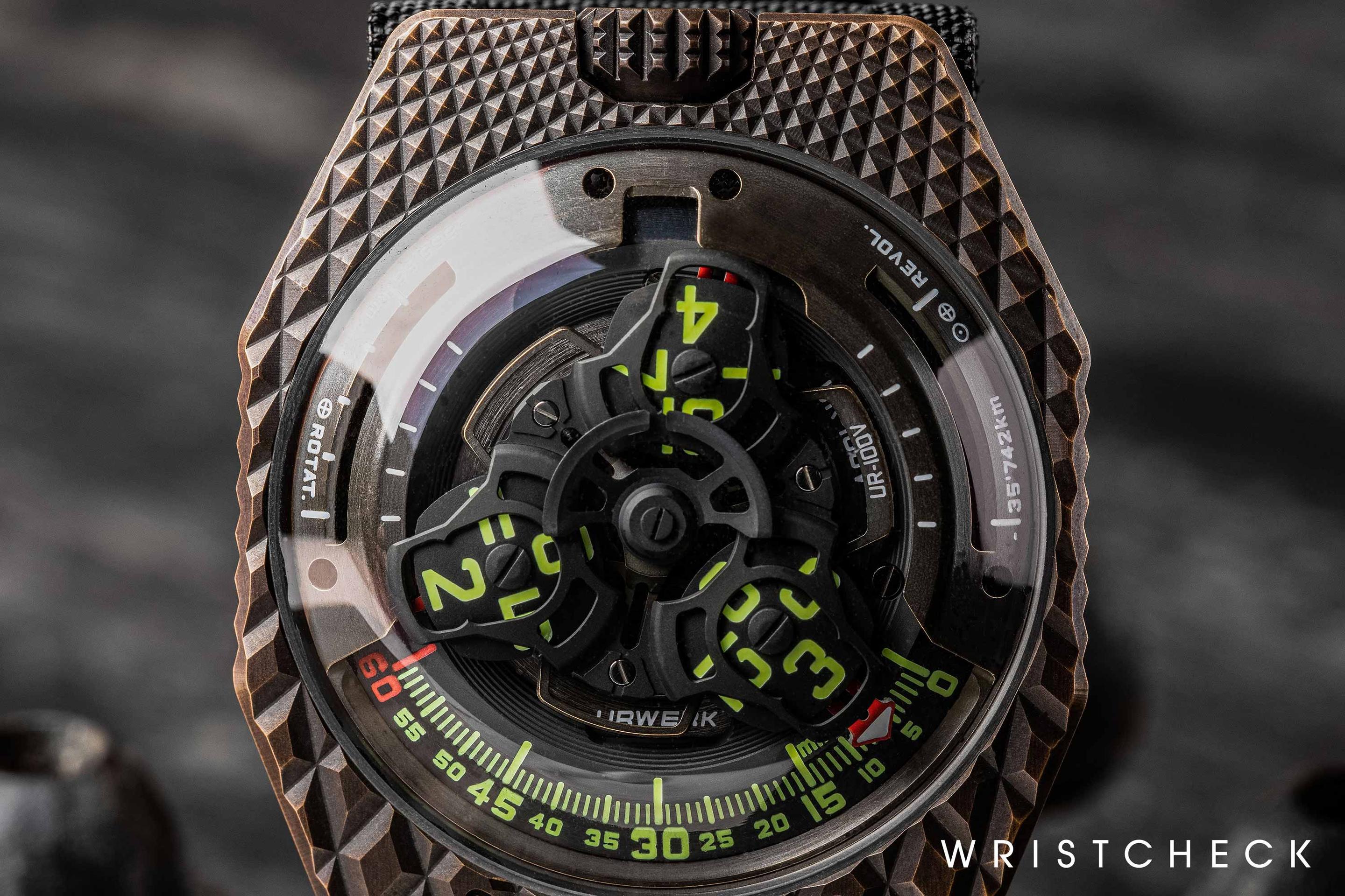 Urwerk UR-100V T-Rex in Bronze 