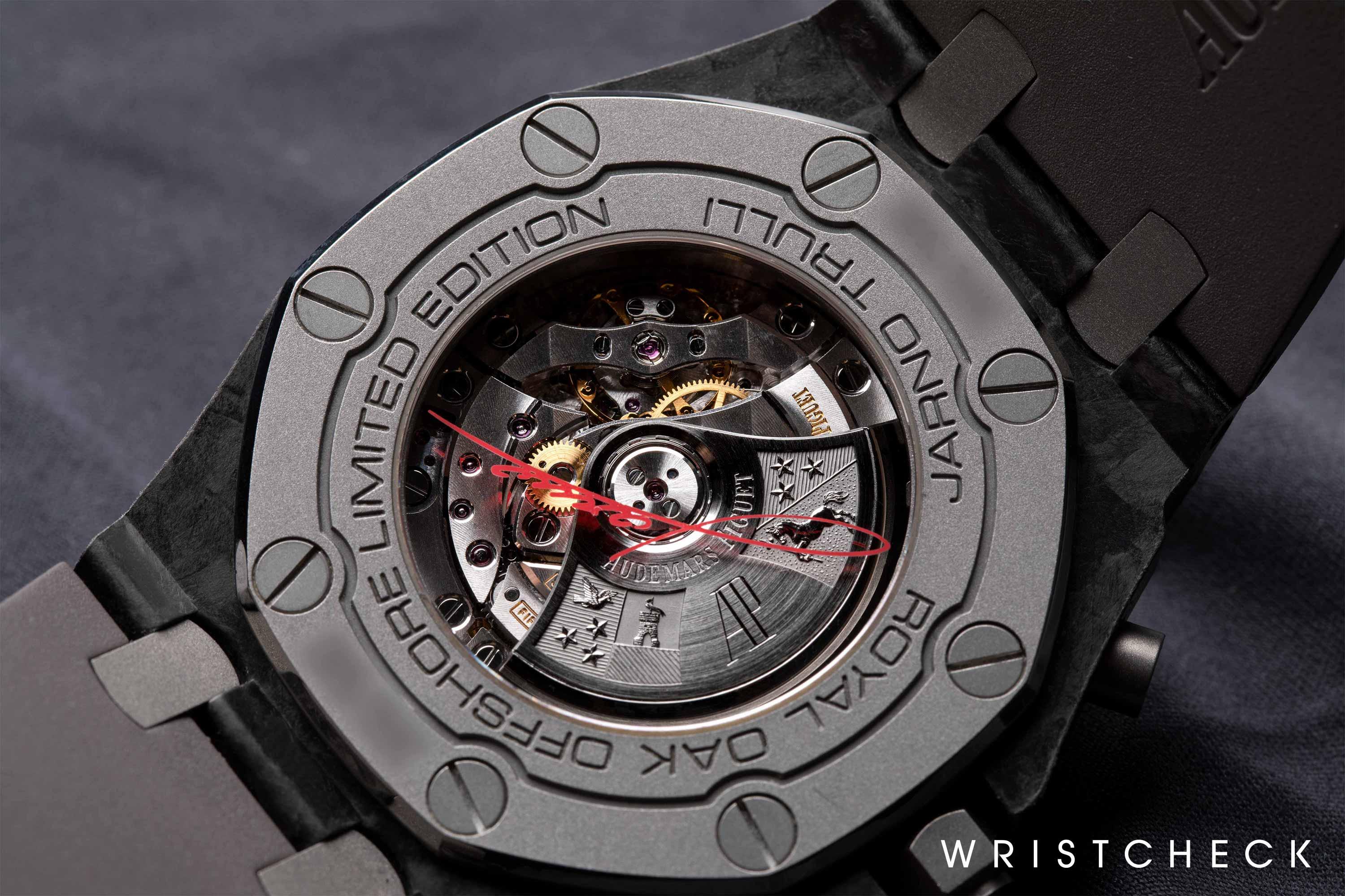 “Jarno” signature appearing in red on the crystal
