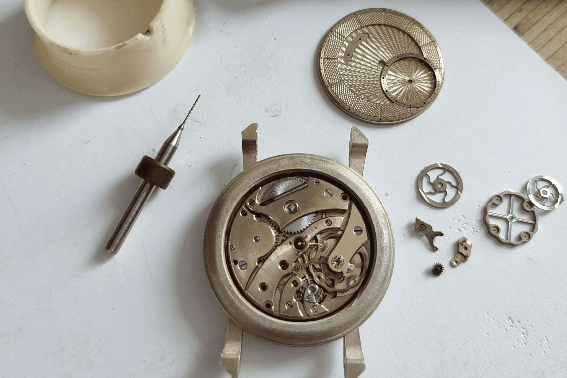 P. Elliot prototype No. 0 (p. elliot watchmaking).png