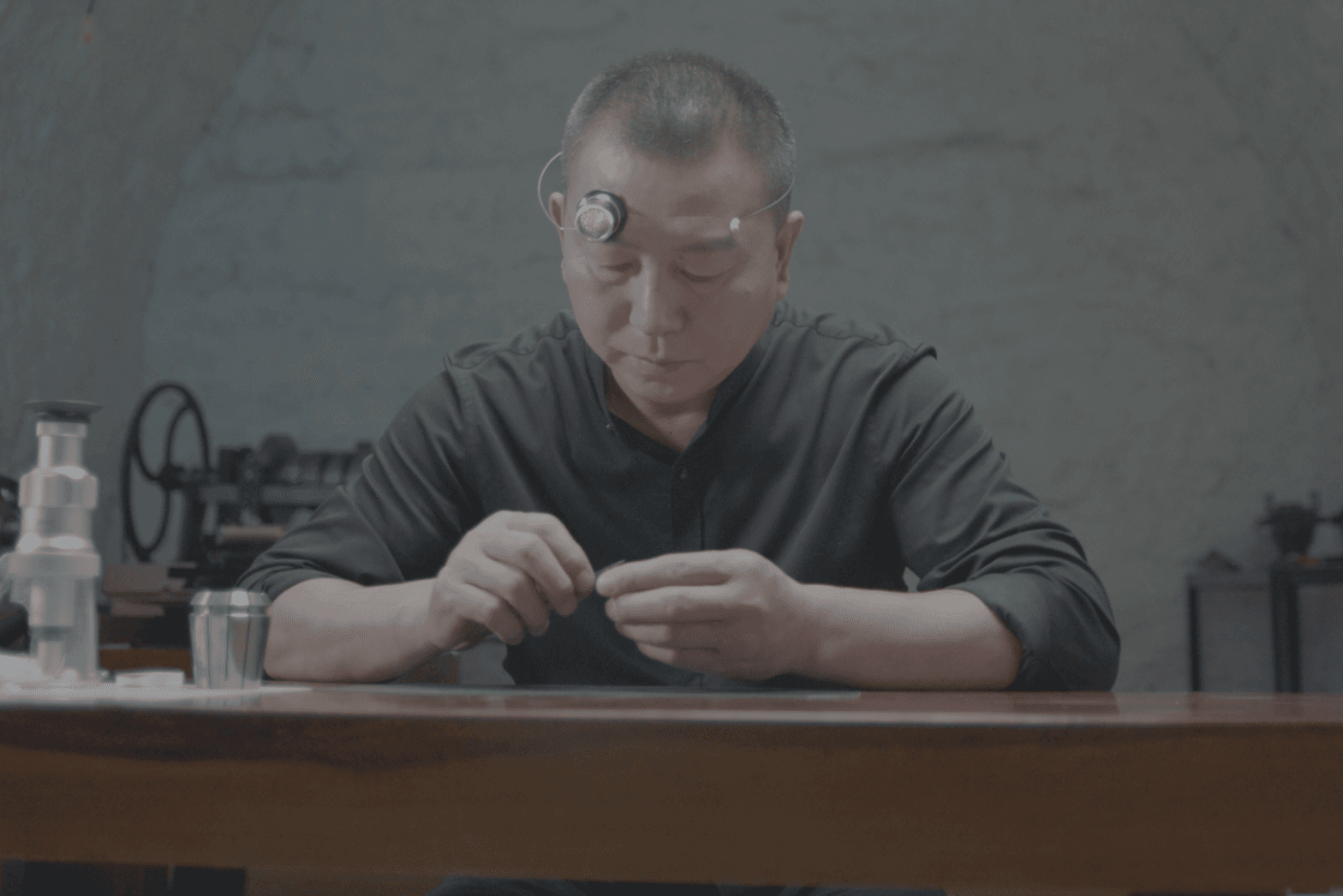 Mr. Cheng Yucai: an industrial machinist who built his own rose engines to study the craft of dial engraving