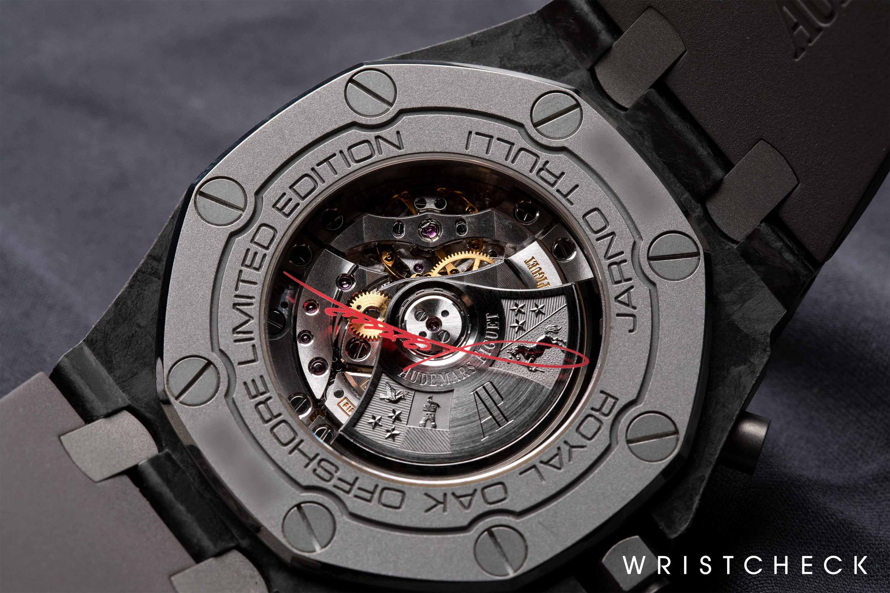 “Jarno” signature appearing in red on the crystal